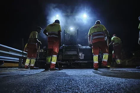 El Mundo: “La Operación asfalto de la M-30: noches a 40 grados, kit contra el calor y equipos de 55 personas”